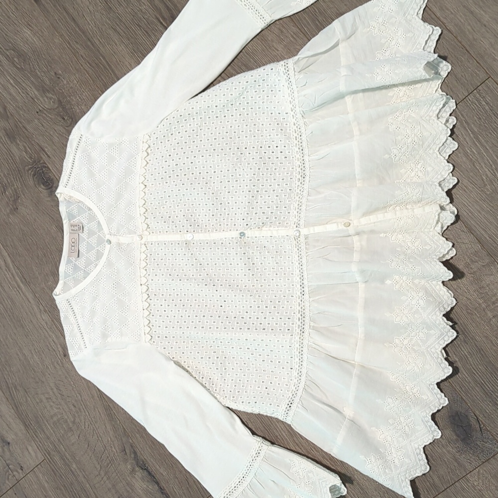 Logo by Lori Goldstein Lavish Eyelet Lace Bell Sleeve Blouse Top